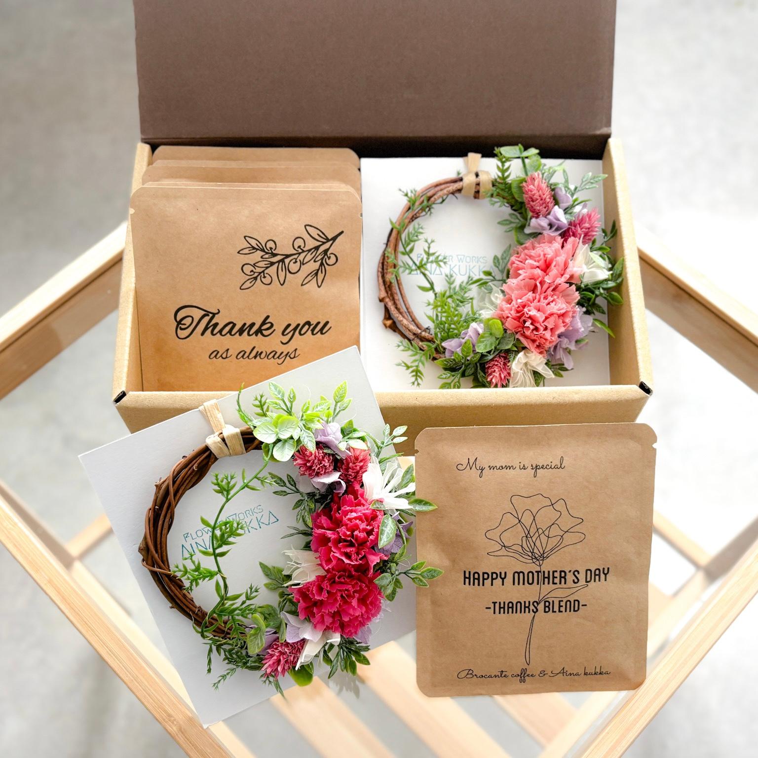 新作《母の日早割》春ギフト[お花と珈琲の贈り物]カーネーションのミニリース＋メッセージドリップバック5個～ | 2枚目